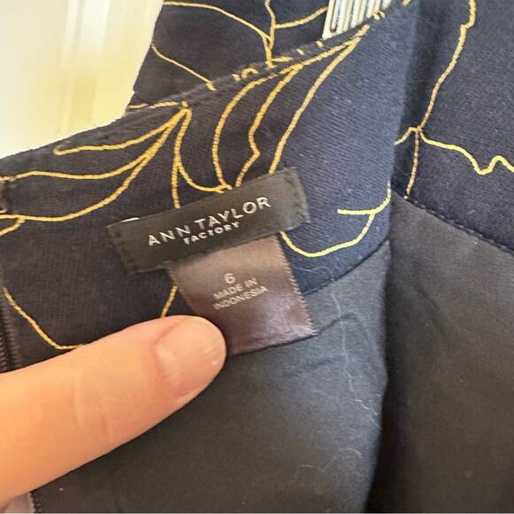 Ann Taylor women’s‎ skirt size 6 black and gold - Picture 4 of 8